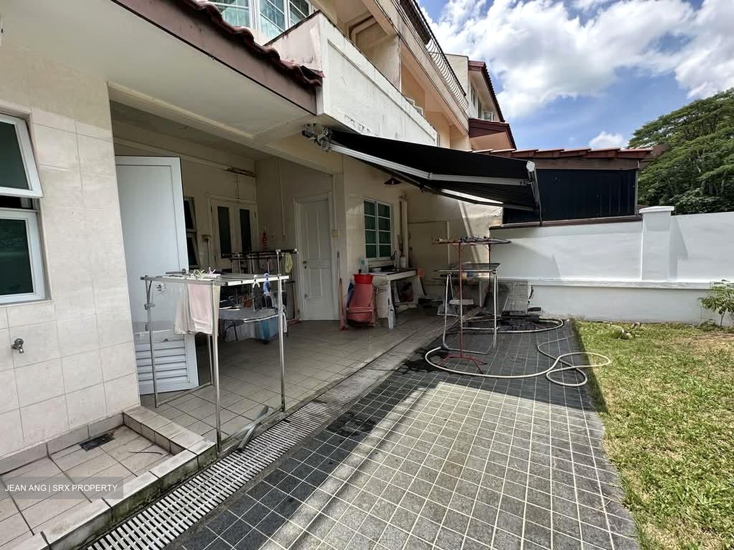 Springside Avenue (D26), Terrace #565636791